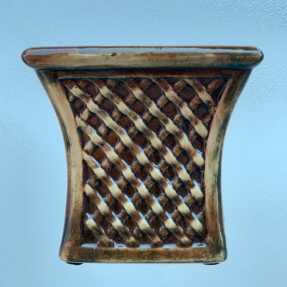 Brown Porcelain Ceramic Basket Pattern Square Pillar Candleholder ~ 4-1/2” - Picture 7 of 11